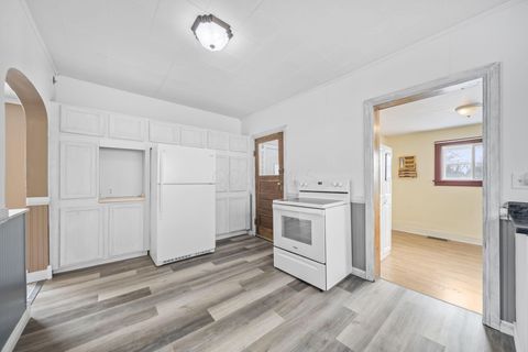 Tiny photo for 435 W Railroad Street, Galion, OH 44833 (MLS # 226003506)