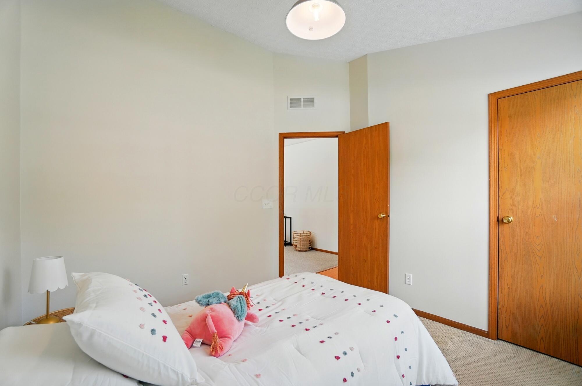 4557 Hidden Ridge Court, Columbus, Ohio image 27
