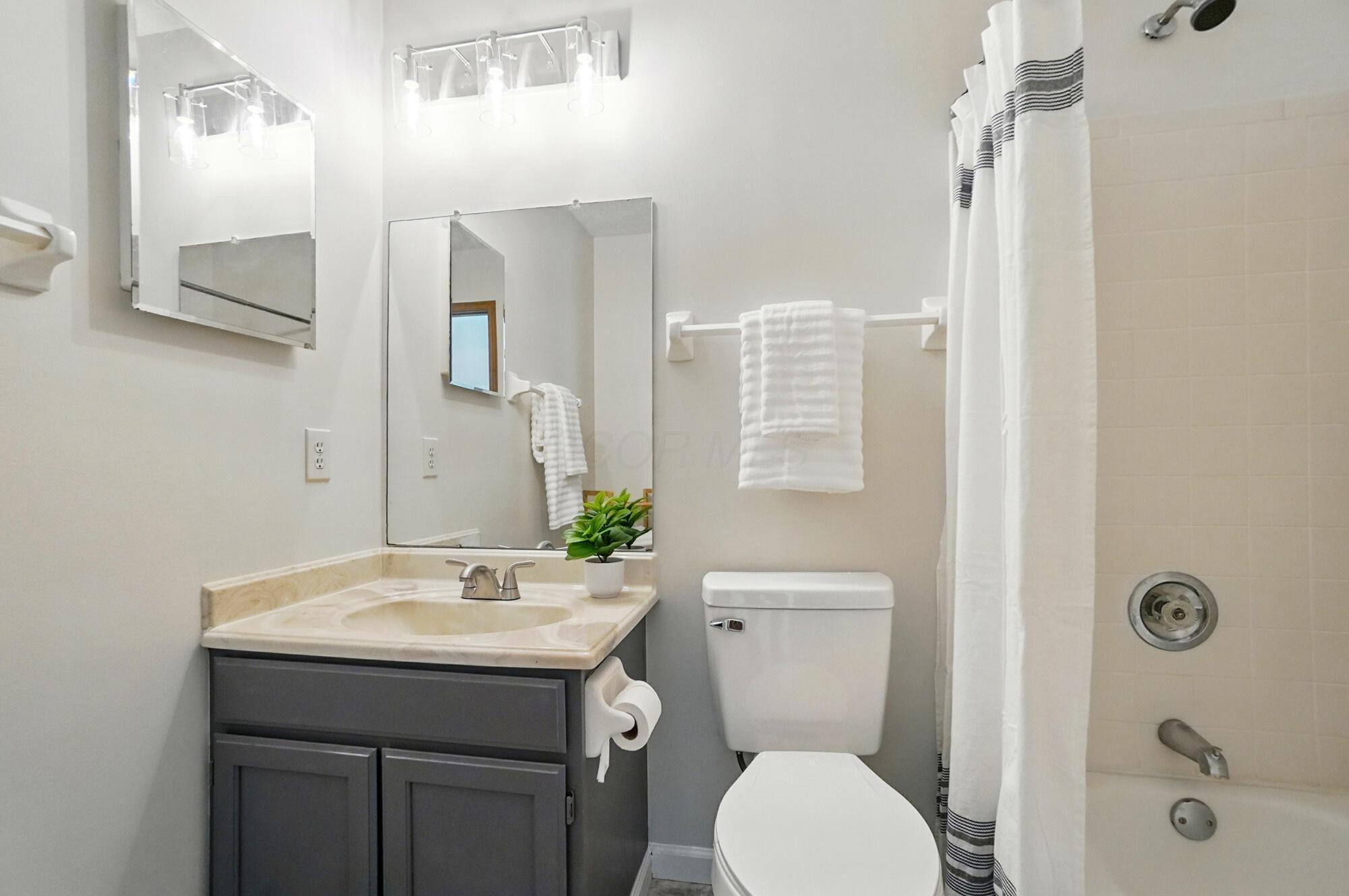 4557 Hidden Ridge Court, Columbus, Ohio image 28