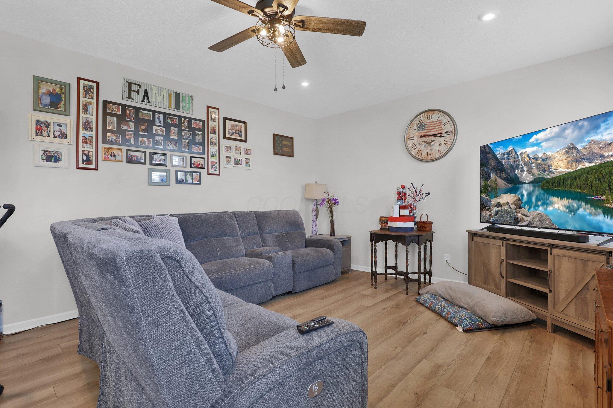 1199 Lake Forest Drive, Hebron, Ohio image 15