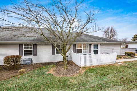 Tiny photo for 4474 Greystone Village Drive 5D #5D, Columbus, OH 43228 (MLS # 226002445)