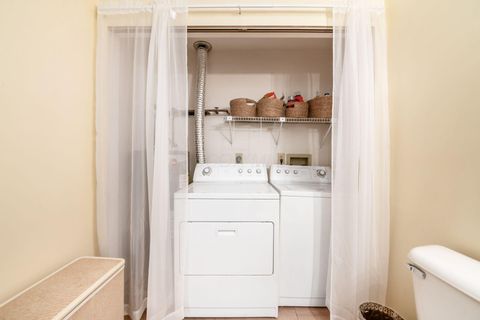 Tiny photo for 4474 Greystone Village Drive 5D #5D, Columbus, OH 43228 (MLS # 226002445)