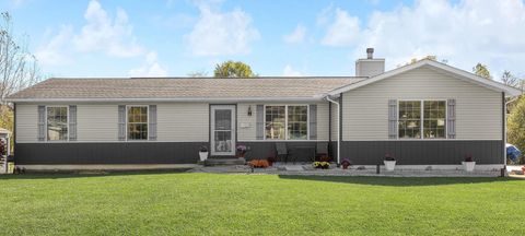 Photo of 126 Wilder Street, Delaware, OH 43015 (MLS # 225040130) Photo of 126 Wilder Street, Delaware, OH 43015 (MLS # 225040130)