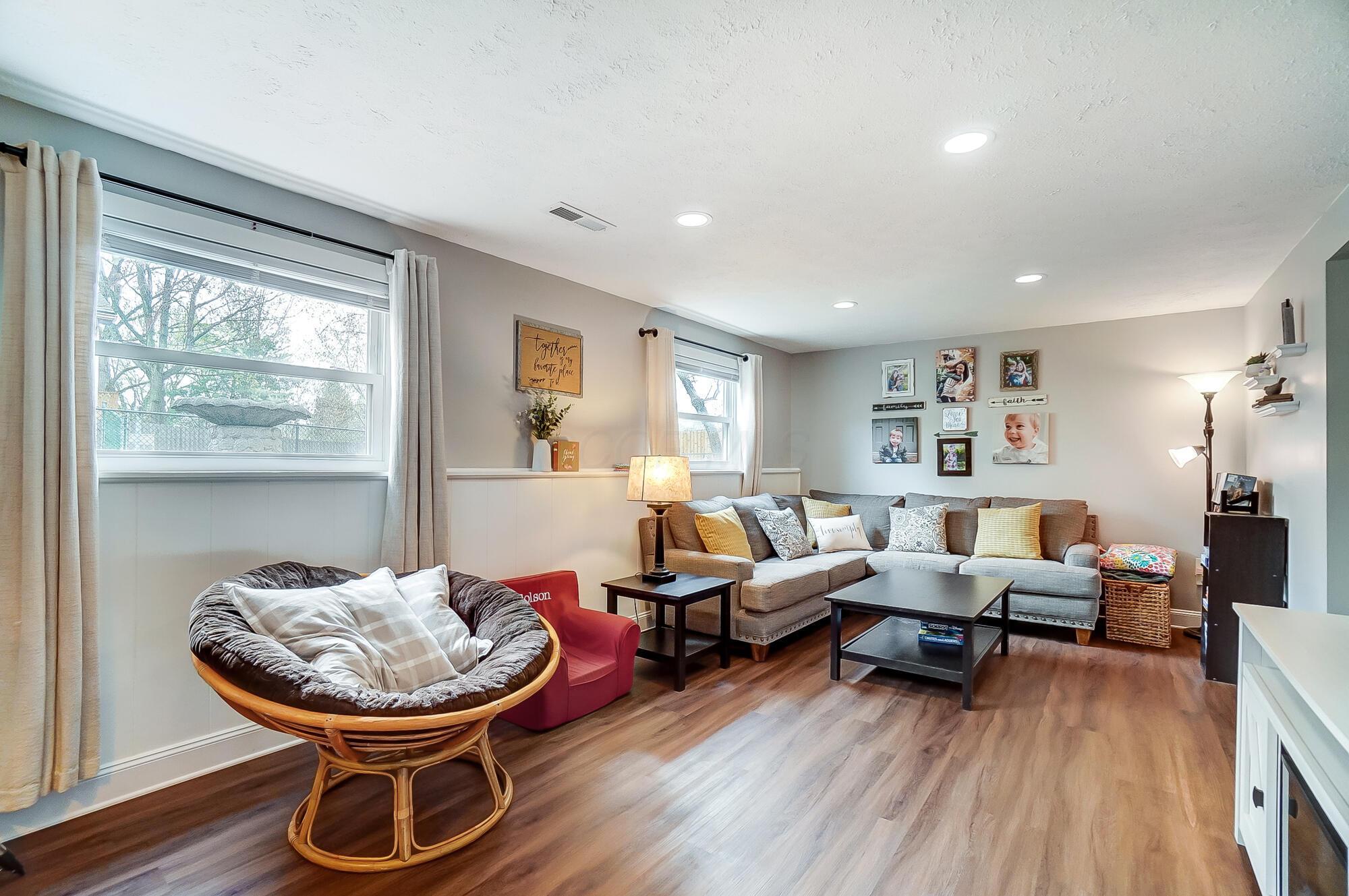 8470 Seabright Drive, Powell, Ohio image 22