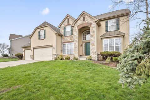 Photo of 2659 Roe Drive, Lewis Center, OH 43035 (MLS # 226009220)