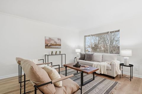 Tiny photo for 5103 Fairlane Road, Columbus, OH 43207 (MLS # 225045557)