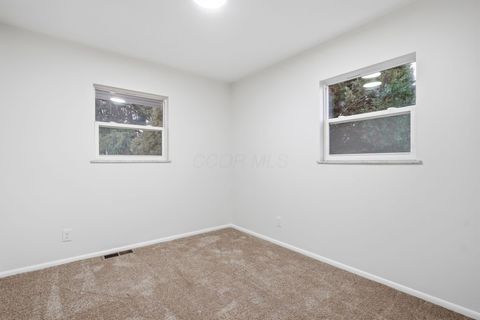 Tiny photo for 5103 Fairlane Road, Columbus, OH 43207 (MLS # 225045557)