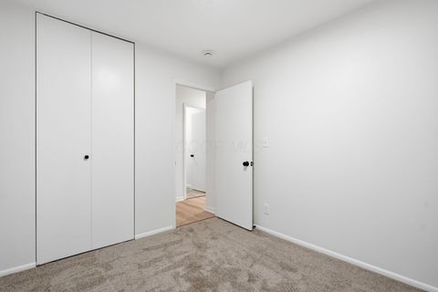 Tiny photo for 5103 Fairlane Road, Columbus, OH 43207 (MLS # 225045557)