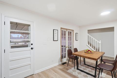 Tiny photo for 5103 Fairlane Road, Columbus, OH 43207 (MLS # 225045557)