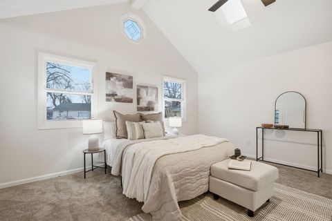 Tiny photo for 5103 Fairlane Road, Columbus, OH 43207 (MLS # 225045557)