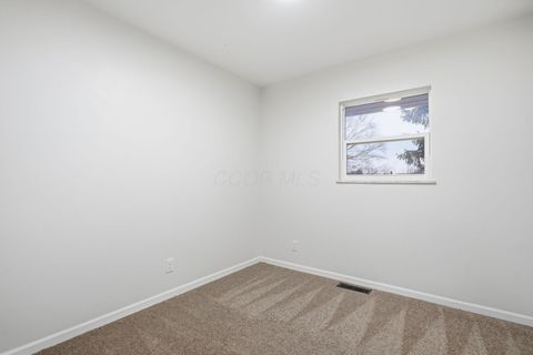 Tiny photo for 5103 Fairlane Road, Columbus, OH 43207 (MLS # 225045557)