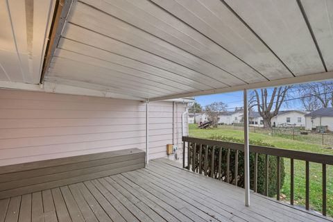 Tiny photo for 5103 Fairlane Road, Columbus, OH 43207 (MLS # 225045557)