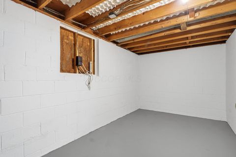 Tiny photo for 5103 Fairlane Road, Columbus, OH 43207 (MLS # 225045557)