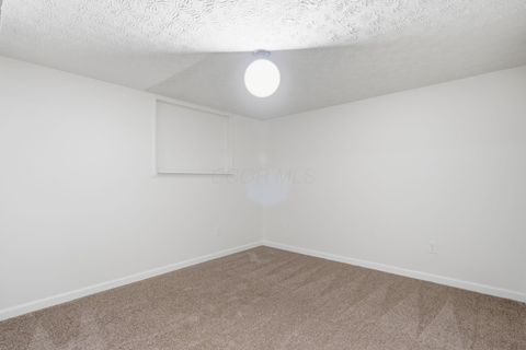Tiny photo for 5103 Fairlane Road, Columbus, OH 43207 (MLS # 225045557)