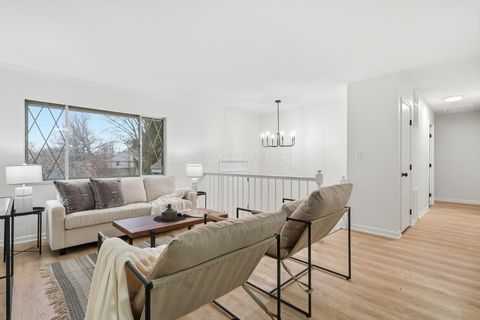 Tiny photo for 5103 Fairlane Road, Columbus, OH 43207 (MLS # 225045557)