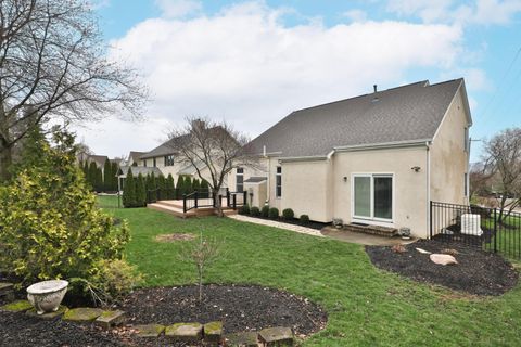 Tiny photo for 3827 Rockpointe Drive, Columbus, OH 43221 (MLS # 226007269)