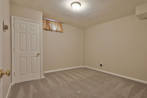 Tiny photo for 3827 Rockpointe Drive, Columbus, OH 43221 (MLS # 226007269)
