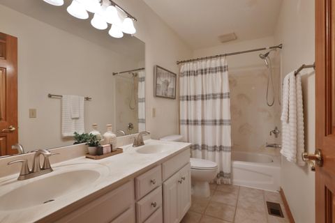 Tiny photo for 3827 Rockpointe Drive, Columbus, OH 43221 (MLS # 226007269)