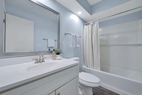 Tiny photo for 1221 Bethel Road, Columbus, OH 43220 (MLS # 225045560)