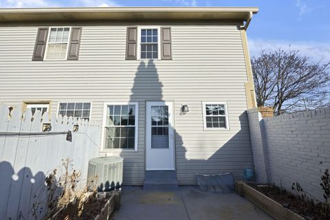 Tiny photo for 1221 Bethel Road, Columbus, OH 43220 (MLS # 225045560)