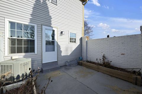 Tiny photo for 1221 Bethel Road, Columbus, OH 43220 (MLS # 225045560)