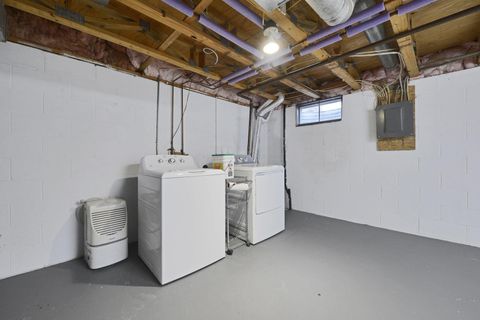 Tiny photo for 1221 Bethel Road, Columbus, OH 43220 (MLS # 225045560)