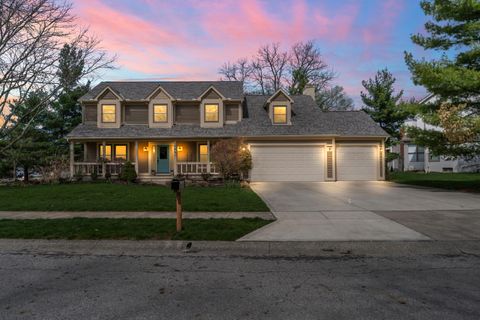 Photo of 979 Zodiac Avenue, Columbus, OH 43230 (MLS # 226010496)