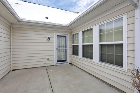 Tiny photo for 4526 Newport Loop E, Grove City, OH 43123 (MLS # 225044983)