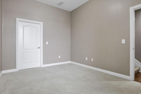 Tiny photo for 4526 Newport Loop E, Grove City, OH 43123 (MLS # 225044983)