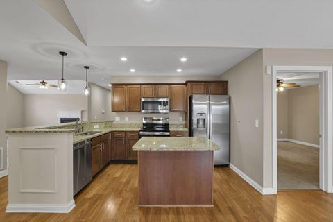 Tiny photo for 4526 Newport Loop E, Grove City, OH 43123 (MLS # 225044983)