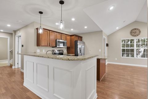 Tiny photo for 4526 Newport Loop E, Grove City, OH 43123 (MLS # 225044983)