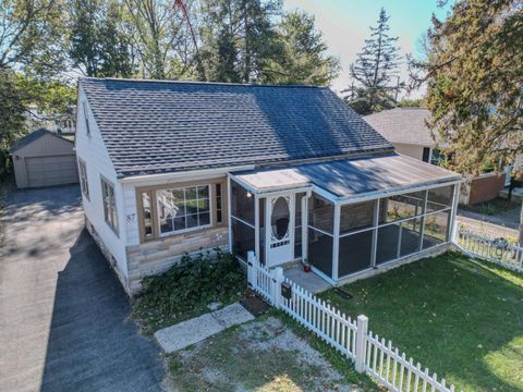 Photo of 87 Charleston Avenue, Columbus, OH 43214 (MLS # 225040644) Photo of 87 Charleston Avenue, Columbus, OH 43214 (MLS # 225040644)