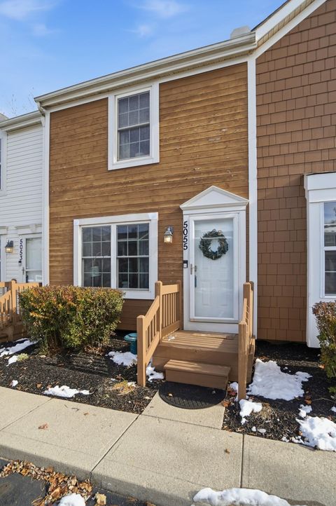 Tiny photo for 5055 Stoneybrook Boulevard 6E #6E, Hilliard, OH 43026 (MLS # 225045196)