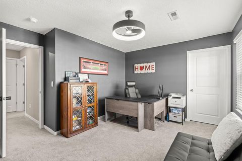 Tiny photo for 373 Kells Court W, Newark, OH 43055 (MLS # 226002279)