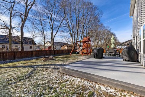 Tiny photo for 373 Kells Court W, Newark, OH 43055 (MLS # 226002279)