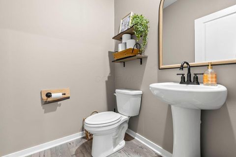 Tiny photo for 373 Kells Court W, Newark, OH 43055 (MLS # 226002279)