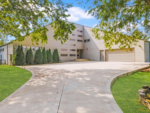 Photo of 8575 Torwoodlee Court, Dublin, OH 43017 (MLS # 226036000)