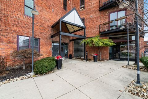 Photo of 432 E Rich Street 4J #4J, Columbus, OH 43215 (MLS # 225045502)