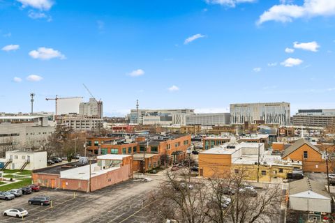 Tiny photo for 432 E Rich Street 4J #4J, Columbus, OH 43215 (MLS # 225045502)