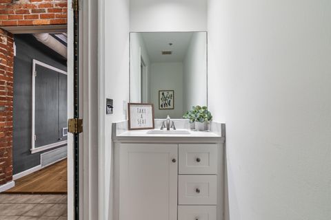 Tiny photo for 432 E Rich Street 4J #4J, Columbus, OH 43215 (MLS # 225045502)