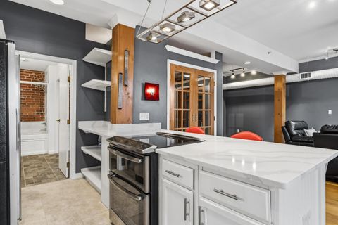 Tiny photo for 432 E Rich Street 4J #4J, Columbus, OH 43215 (MLS # 225045502)