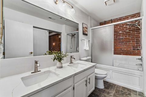 Tiny photo for 432 E Rich Street 4J #4J, Columbus, OH 43215 (MLS # 225045502)