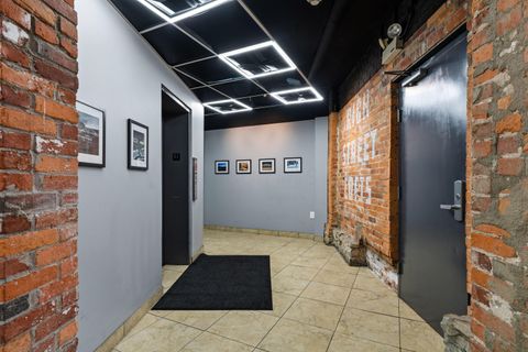 Tiny photo for 432 E Rich Street 4J #4J, Columbus, OH 43215 (MLS # 225045502)