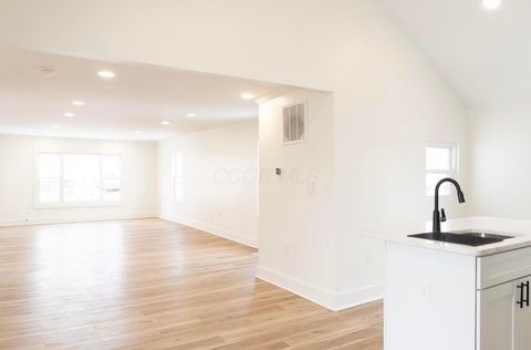 Tiny photo for 1125 E Paint Street, Washington Court House, OH 43160 (MLS # 225045417)