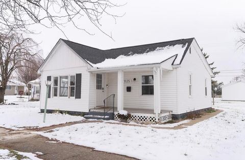 Photo of 1125 E Paint Street, Washington Court House, OH 43160 (MLS # 225045417)