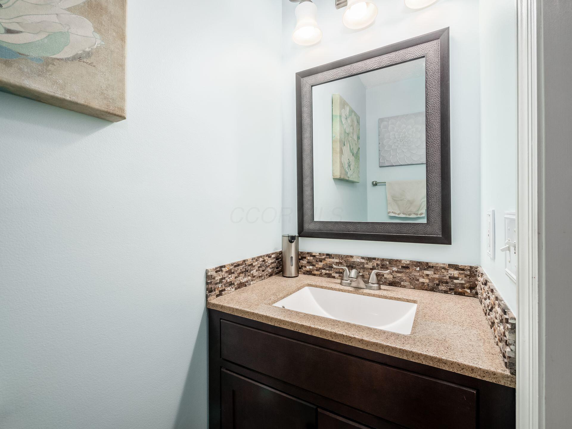 2295 Bold Venture Drive, Lewis Center, Ohio image 34