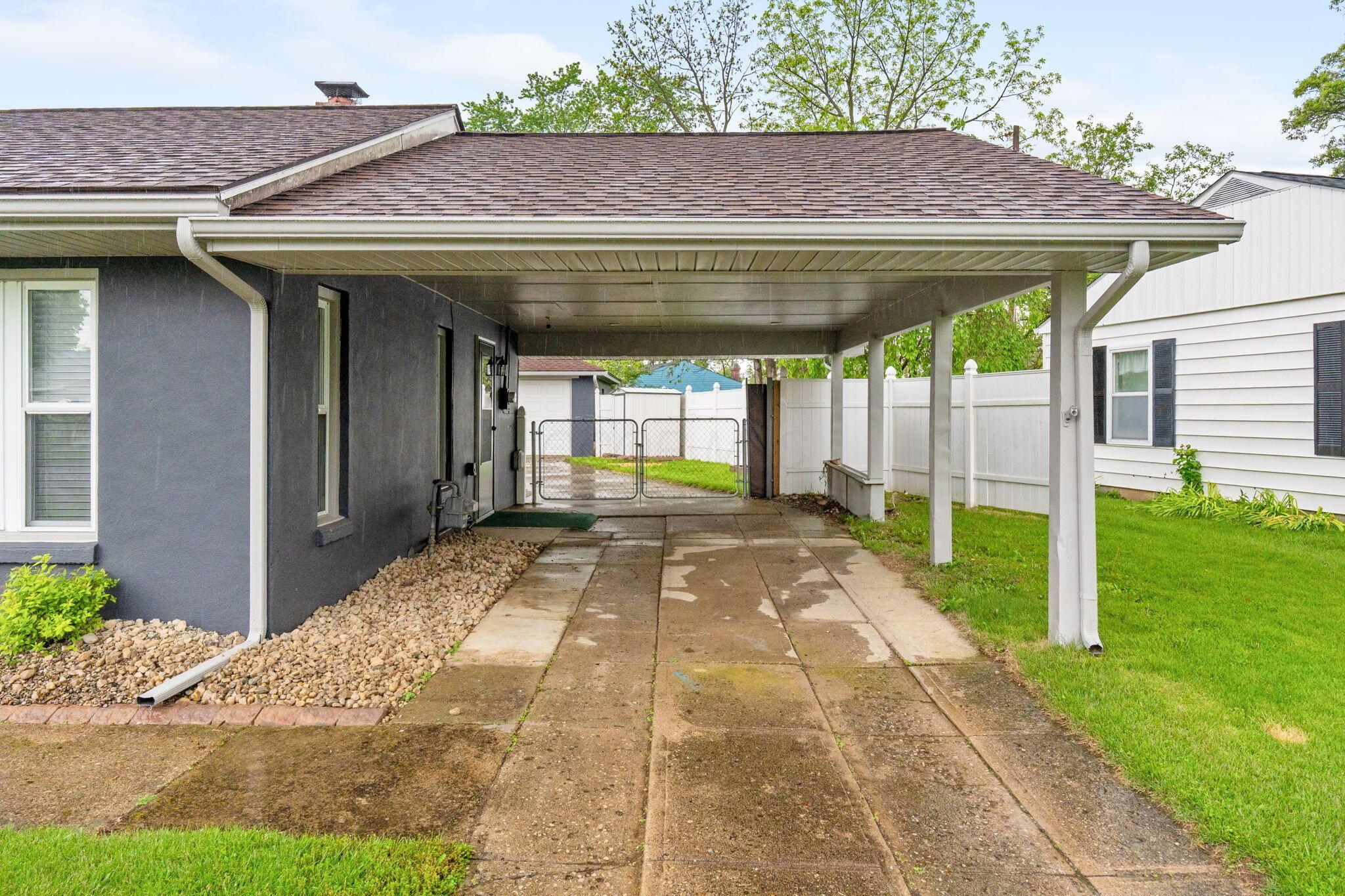 259 Merriman Drive, West Jefferson, Ohio image 3