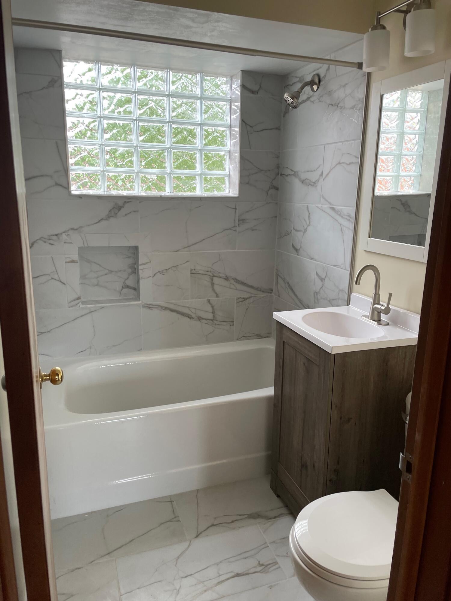 Columbus, Ohio 43212, United States, 2 Bedrooms Bedrooms, ,1 BathroomBathrooms,Residential,Active,183625