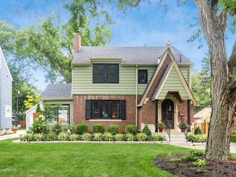 Photo of 498 Oakland Park Avenue, Columbus, OH 43214 (MLS # 226011564)