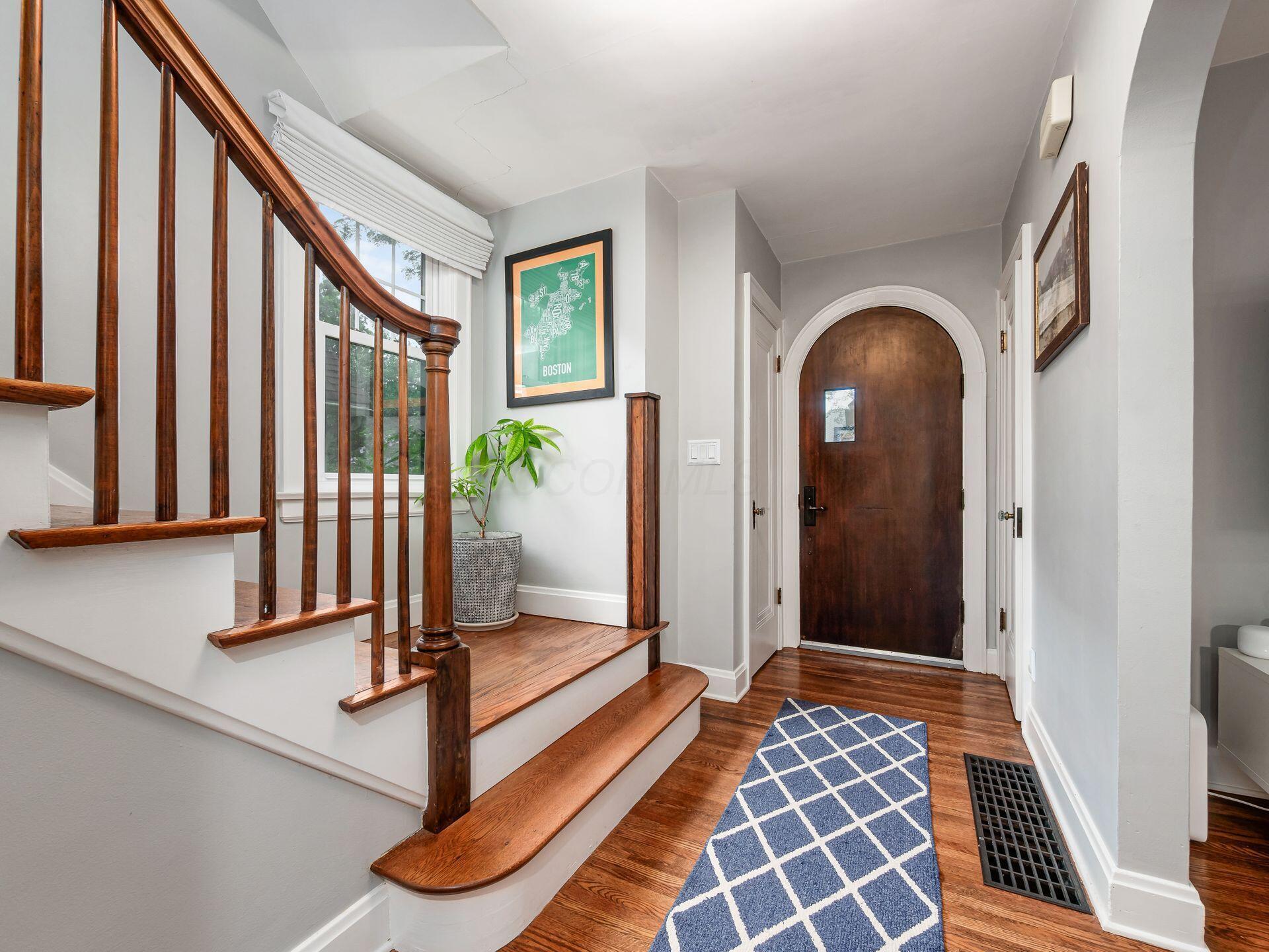 498 Oakland Park Avenue